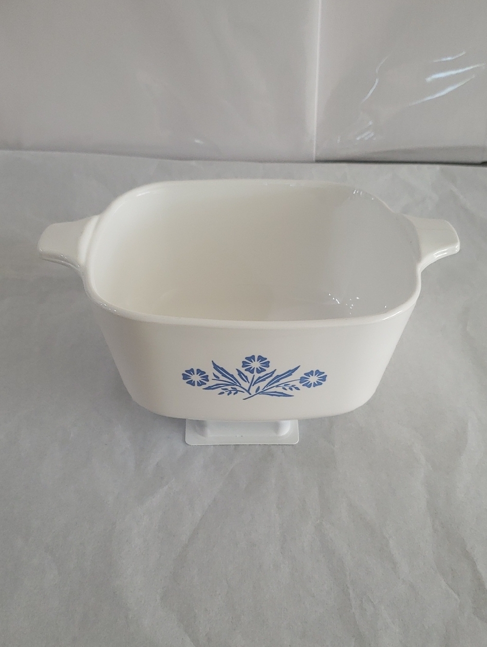 Vintage Corningware Blue Cornflower With Plastic Lid 22 Oz.
